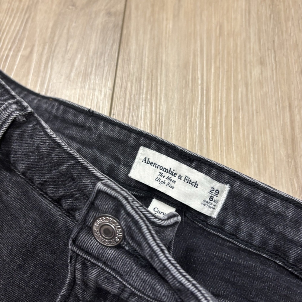 Abercrombie & Fitch Women's Black Jeans Curve Love The Mom High Rise Size 29/8 S - Picture 4 of 8